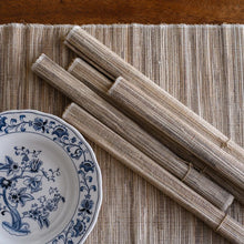 Load image into Gallery viewer, BANANA STRAW PLACEMATS - NATURAL TONE
