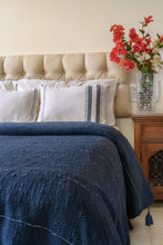 Load image into Gallery viewer, Cotton woven blue bedcover
